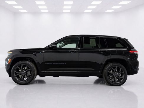 Used 2023 Jeep Grand Cherokee 30th Anniversary AWD/4WD image 6
