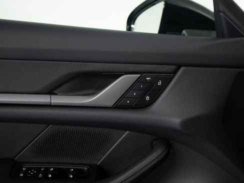 Certified 2025 Porsche Taycan 4S image 19