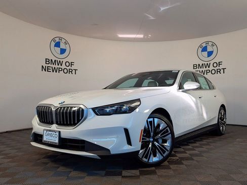 New 2026 BMW 530i xDrive w/ Premium Package AWD/4WD image 1