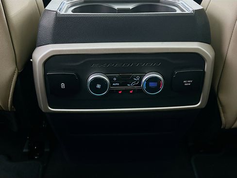 Used 2024 Ford Expedition Max Limited image 28
