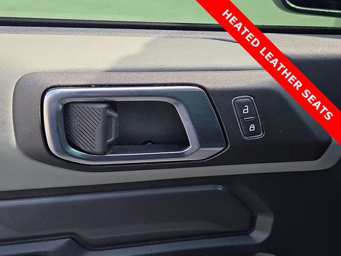 Used 2022 Ford Bronco Badlands image 13