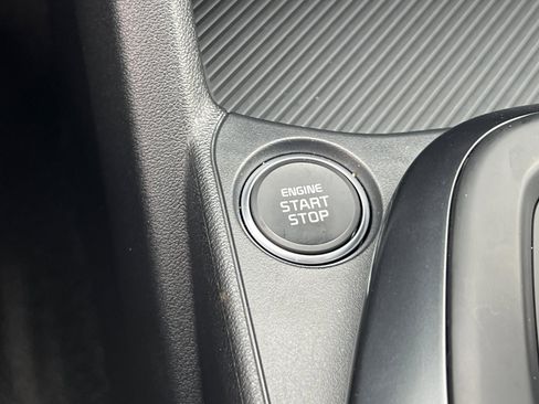 Used 2025 Kia K4 LXS image 23