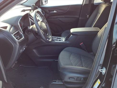 Used 2020 Chevrolet Equinox LT w/ Driver Convenience Package image 11