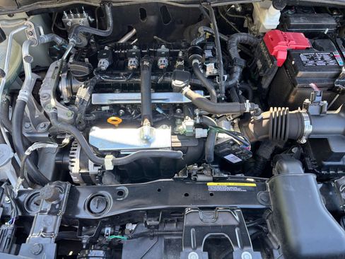 Used 2025 Nissan Versa SV FWD image 30