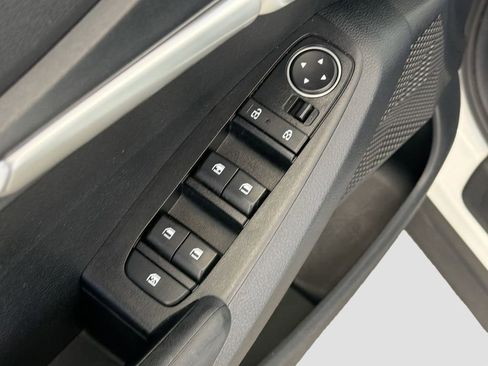 Used 2024 Kia Seltos LX AWD/4WD image 19