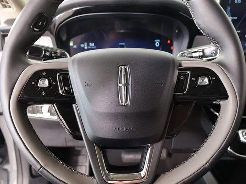 New 2026 Lincoln Corsair Premiere image 3