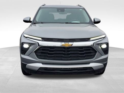 Used 2025 Chevrolet TrailBlazer LT w/ LT Cold Weather Package image 8