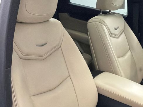 Used 2019 Cadillac XT5 Luxury image 11