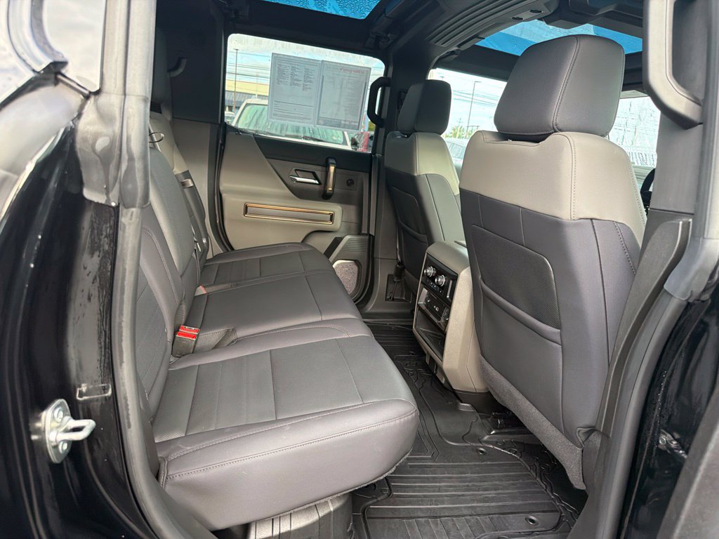 Used 2025 GMC Hummer EV 3X w/ LPO, Sport Package AWD/4WD image 18