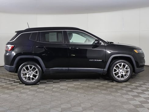 Used 2022 Jeep Compass Latitude image 18