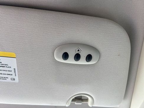 Used 2009 Chrysler Town & Country Touring image 19