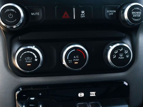 Used 2022 RAM 2500 Big Horn image 35