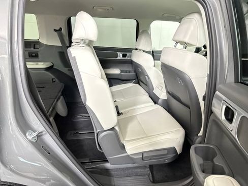 Used 2025 Hyundai Santa Fe SEL image 27