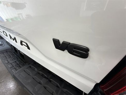 Used 2023 Toyota Tacoma SR image 60