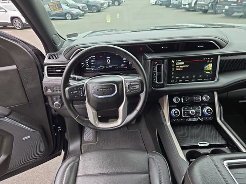 Used 2024 GMC Yukon Denali AWD/4WD image 14