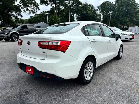 Used 2015 Kia Rio LX FWD image 3