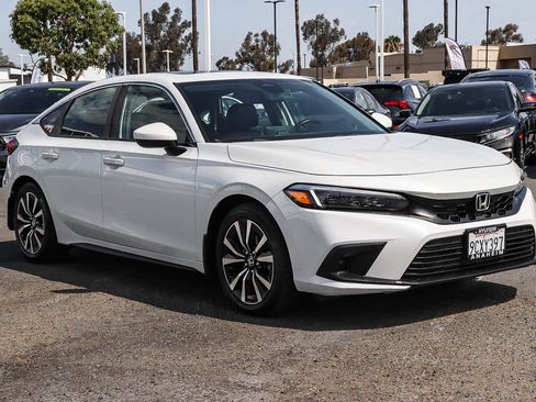 Used 2022 Honda Civic EX-L image 3