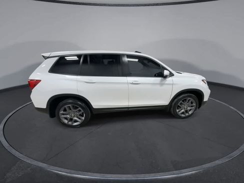 Used 2023 Honda Passport EX-L image 9