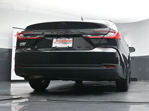 Used 2025 Toyota Camry LE FWD image 37
