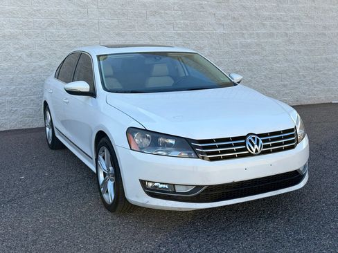 Used 2012 Volkswagen Passat TDI SE FWD image 3
