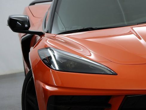 Used 2021 Chevrolet Corvette Stingray w/ Z51 Performance Package image 4