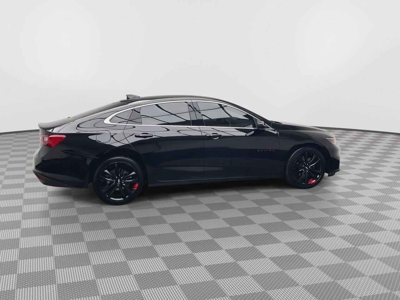 Certified 2018 Chevrolet Malibu LT w/ Leather Package FWD image 35
