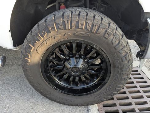 Used 2016 Ford F250 Lariat w/ Lariat Ultimate Package image 10