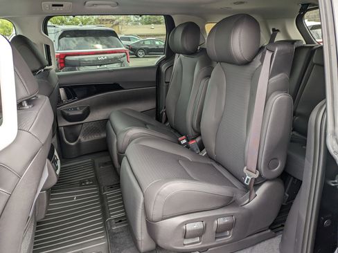 New 2025 Kia Carnival SX Prestige image 10