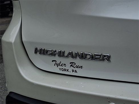 Used 2015 Toyota Highlander Limited image 33