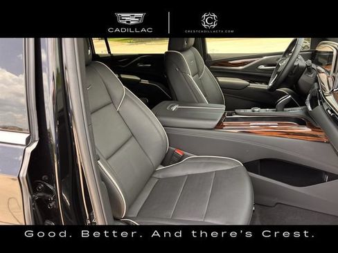Certified 2024 Cadillac Escalade ESV Premium Luxury w/ Performance Package AWD/4WD image 29