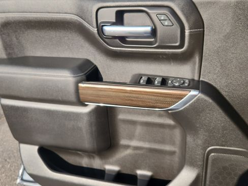 Used 2019 Chevrolet Silverado 1500 LT w/ All-Star Edition AWD/4WD image 8