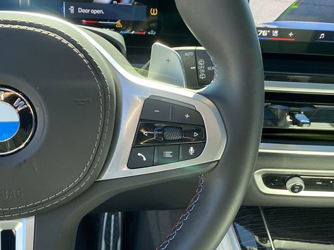 Used 2025 BMW X5 M60i image 31