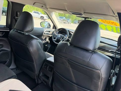 Used 2022 Mitsubishi Outlander SE AWD/4WD image 33