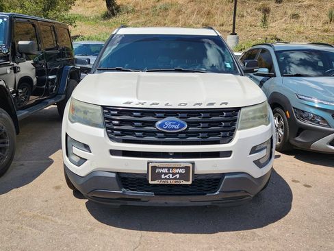 Used 2016 Ford Explorer Sport w/ Equipment Group 401A AWD/4WD image 2