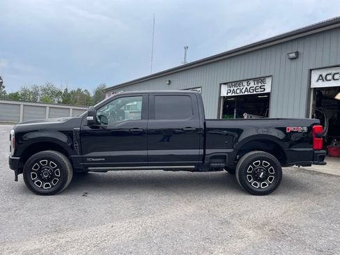 Used 2025 Ford F250 Platinum AWD/4WD image 4