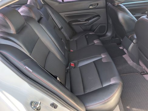 Used 2023 Nissan Altima 2.5 SR image 5