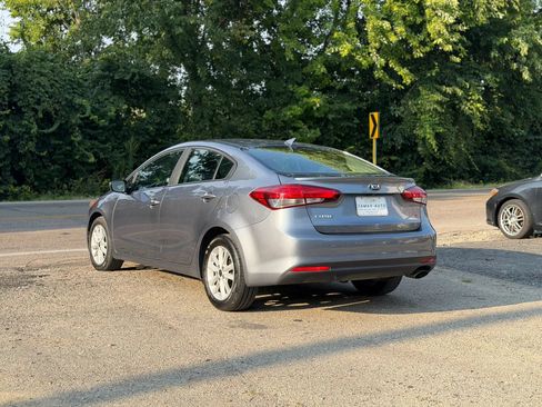 Used 2017 Kia Forte S FWD image 13