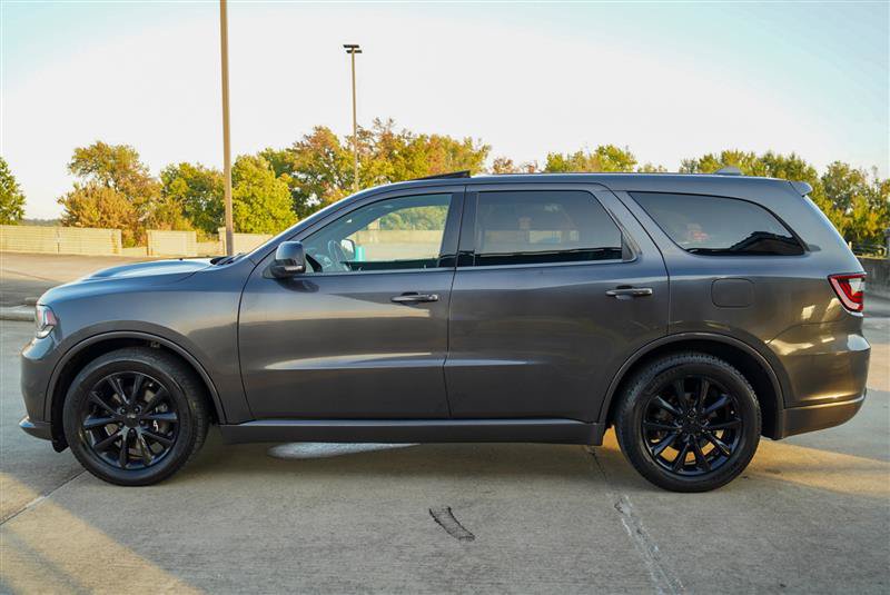 Used 2018 Dodge Durango R/T w/ Blacktop Package AWD/4WD image 3