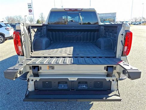 Used 2023 GMC Sierra 1500 AT4X image 33