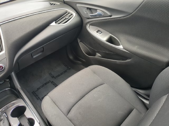 Used 2025 Chevrolet Malibu LT FWD image 18