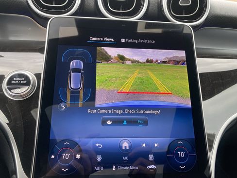 Used 2025 Mercedes-Benz GLC 300 4MATIC image 21