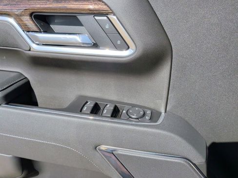 New 2026 GMC Sierra 1500 Elevation image 11