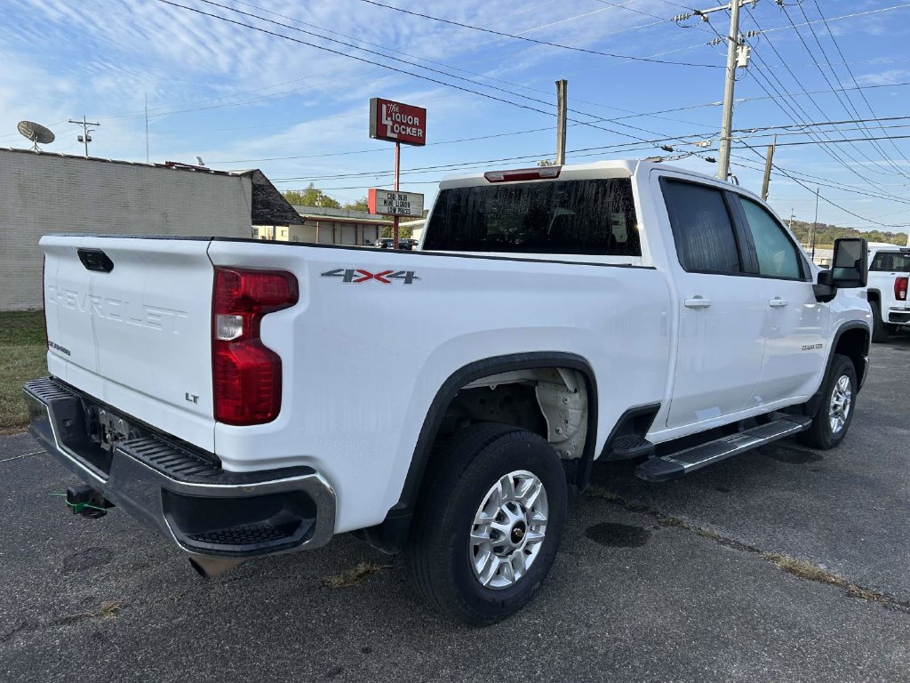 Used 2025 Chevrolet Silverado 2500 LT w/ Convenience Package AWD/4WD image 2