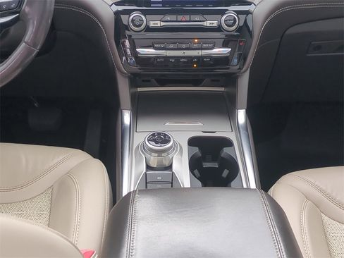 Used 2022 Ford Explorer Platinum w/ Equipment Group 601A image 20