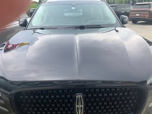 Used 2023 Lincoln Aviator Reserve w/ Equipment Group 201A AWD/4WD image 2