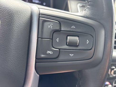 Used 2023 GMC Yukon SLT AWD/4WD image 32