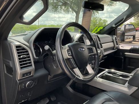 Used 2021 Ford F250 Platinum w/ FX4 Off-Road Package AWD/4WD image 6