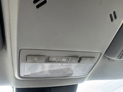 Used 2018 Chevrolet Trax LT w/ LT Convenience Package image 29