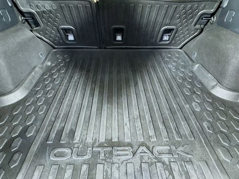 Used 2020 Subaru Outback Limited image 62