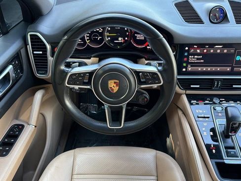 Used 2022 Porsche Cayenne E-Hybrid AWD/4WD image 16
